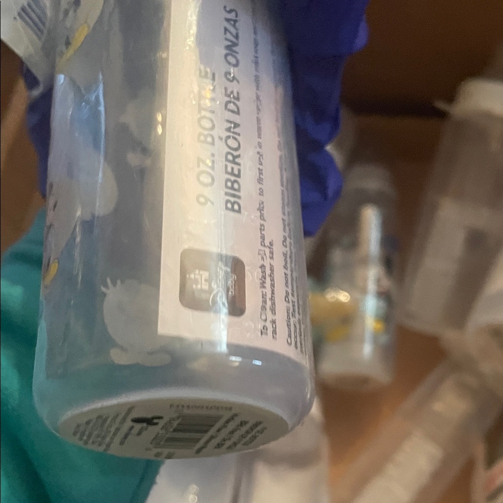 Assorted Baby Bottles and Formula - Picture 13 of 17